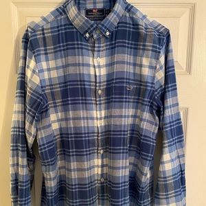 Vineyard vines slim fit Tucker shirt.